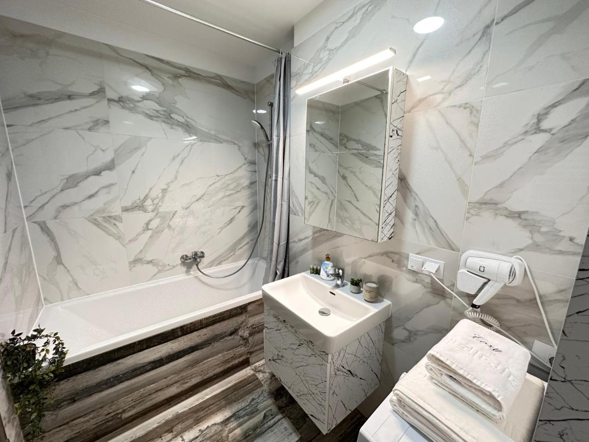 Deluxe Cozy Apartments - Coresi Mall #Braszów Zewnętrze zdjęcie